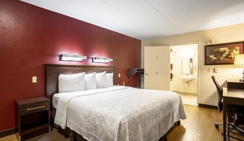 Superior Room, 1 King Bed, Accessible (Smoke Free)