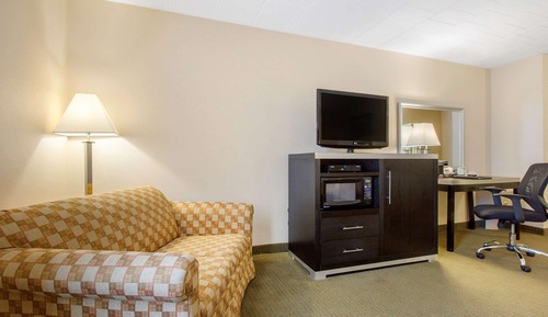 Standard Room, 1 King Bed, Non Smoking