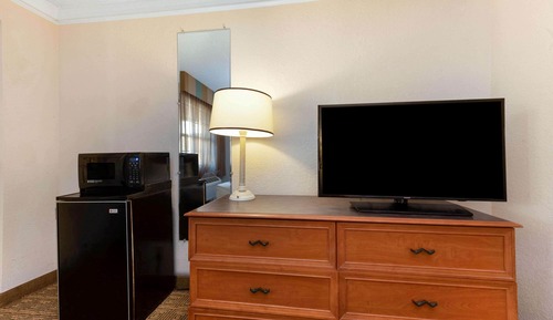Room, 2 Double Beds, Accessible (Mobility,Tub w/Grab Bars)