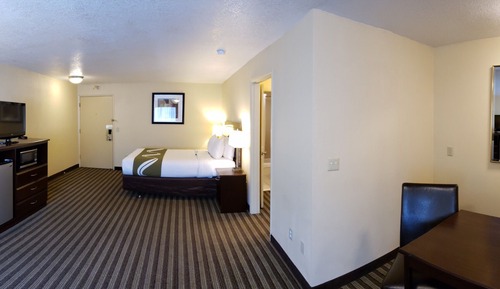 Standard Room, 1 Queen Bed, Non Smoking