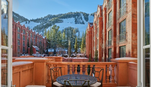 Grand Deluxe Room, 1 King Bed, Balcony, Mountain View