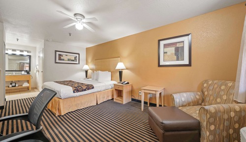 Standard Room, 1 King Bed, Non Smoking, Refrigerator & Microwave