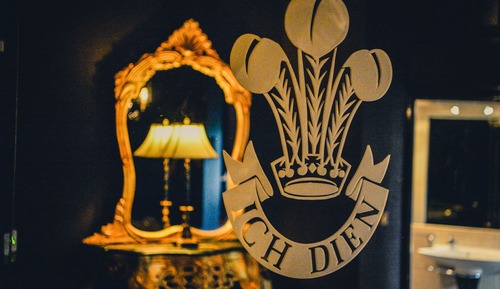 Deluxe Suite, 1 King Bed (Prince of Wales)