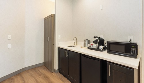 Standard Room, 1 King Bed, Accessible (Communications Accessible)