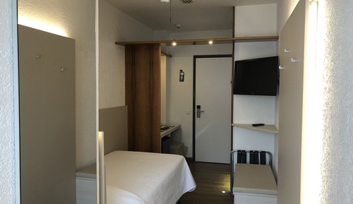 Standard Single Room