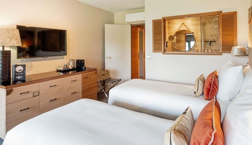 Classic Room, Balcony, Sea View (1 Queen Bed or 2 Single Beds)