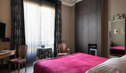 Superior Room, Includes soft minibar, Chromecast, snacks, digital press