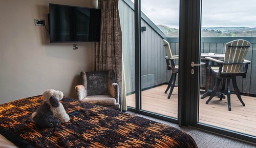 Winander Club Lime Lake View Room