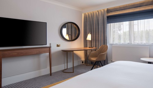 Deluxe Room, 1 King Bed