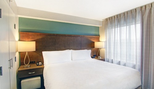 Studio Suite, 1 King Bed with Sofa bed, Kitchen (Accessible)