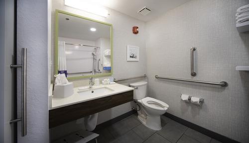 Room, 2 Queen Beds, Accessible, Bathtub (Hearing)