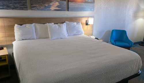 Room, 1 King Bed, Accessible