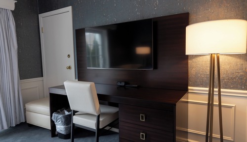 Luxury Room, 1 Queen Bed (Veranda)