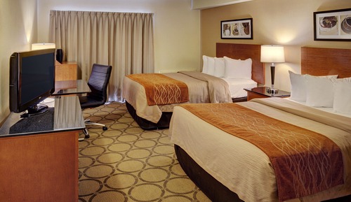 Deluxe Room, 2 Queen Beds, Refrigerator & Microwave, Ground Floor