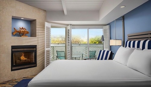 Deluxe Room, 1 King Bed, Garden View