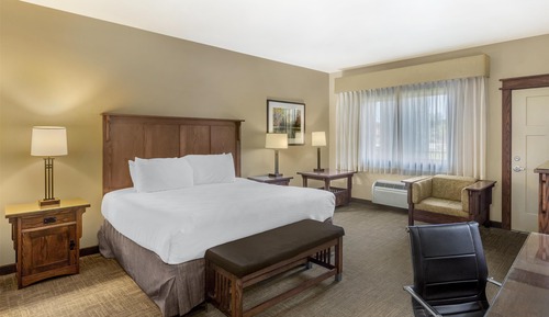 Standard Room, 1 Queen Bed, Accessible, Bathtub