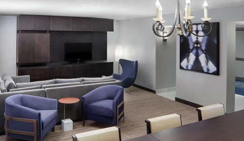 Suite, 1 King Bed (Connector, NYC Skyline View Top Floor)