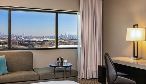 Room, 1 King Bed, City View