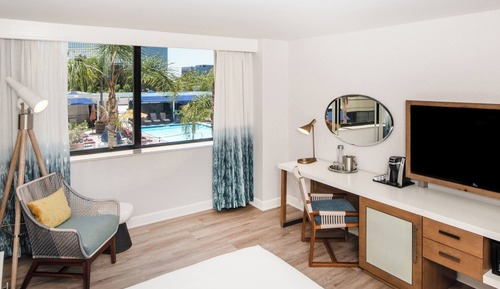 Room, 1 King Bed (Mobility Accessible, Roll-In Shower)