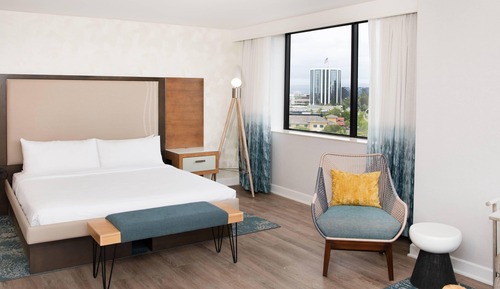 Junior Suite, 1 King Bed, Balcony