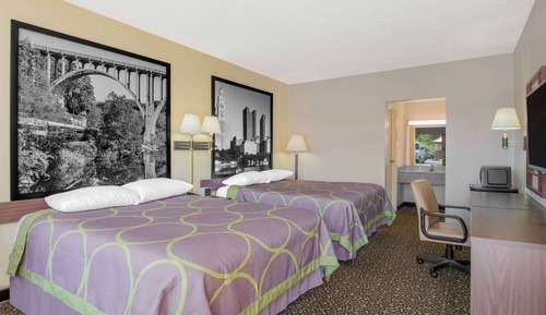 Room, 2 Queen Beds, Non Smoking