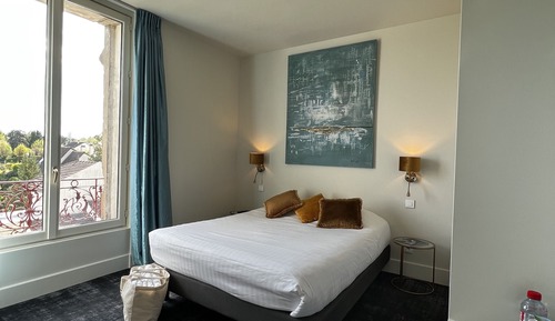 Standard Room, Seine