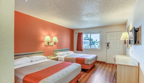 Deluxe Room, 2 Double Beds, Non Smoking, Refrigerator & Microwave