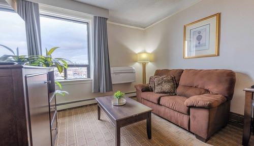 Junior Suite, 1 Queen Bed, City View