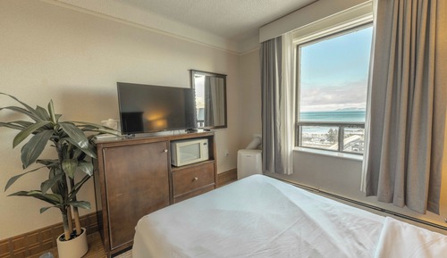 Standard Room, 1 Double Bed, Lake View