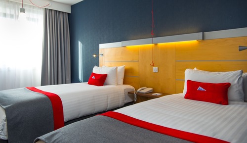 Standard Room, 2 Twin Beds, Accessible (with Free Hot Breakfast)