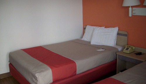 Standard Room, 2 Double Beds, Roll-in Shower, Smoking