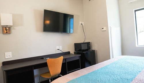 Deluxe Room, 1 King Bed, Non Smoking, Refrigerator & Microwave