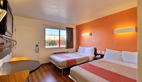 Deluxe Room, 2 Double Beds, Non Smoking, Refrigerator