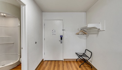 Deluxe Room, 1 Double Bed, Non Smoking, Refrigerator & Microwave