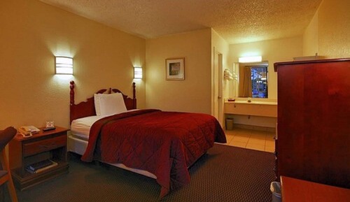 Standard Room, 1 Queen Bed, Smoking