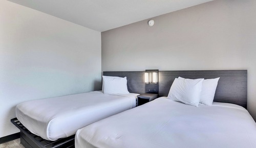 Deluxe Room, 2 Double Beds, Non Smoking, Refrigerator
