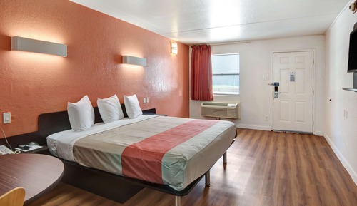 Standard Room, 1 Queen Bed, Non Smoking