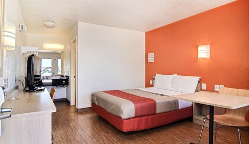 Standard Room, 1 Queen Bed, Non Smoking