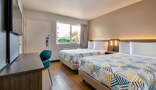 Deluxe Room, 2 Double Beds, Non Smoking, Refrigerator & Microwave