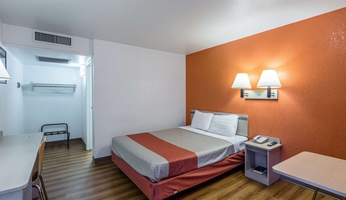 Standard Room, 1 Queen Bed, Non Smoking