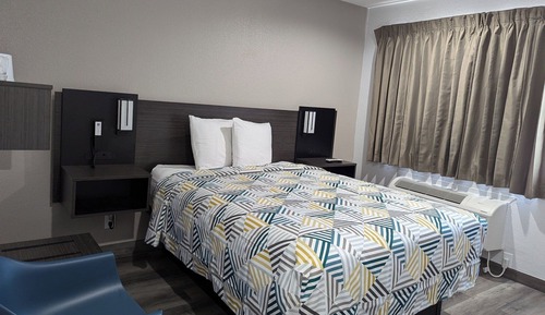 Standard Room, 1 Queen Bed, Non Smoking