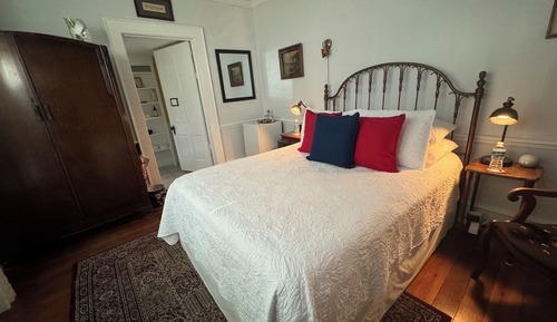 Room, 1 Queen Bed (Miss Elsie)