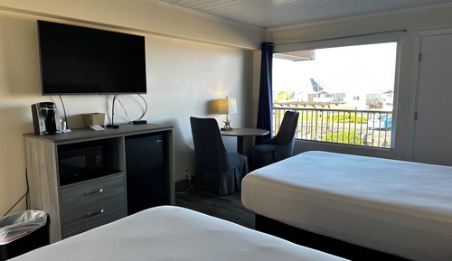 Double Queen Suite with Partial Ocean View