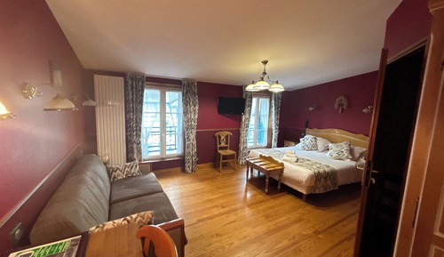 Quadruple Room, Courtyard View