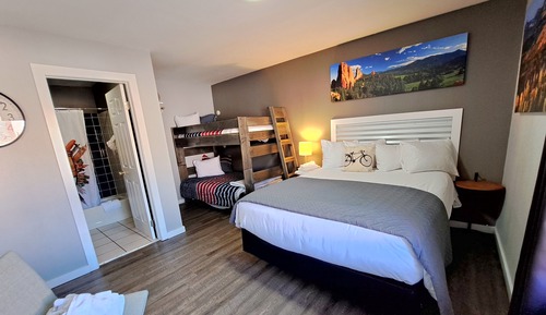 Signature Suite, 1 Bedroom, Non Smoking, Kitchen
