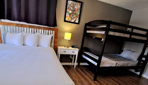 Signature Suite, 2 Bedrooms, Kitchenette