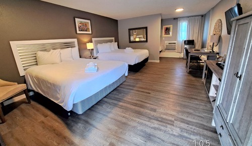 Signature Room, 2 Queen Beds