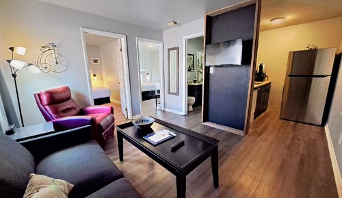 Signature Suite, 2 Bedrooms, Kitchen
