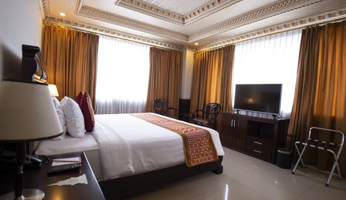 Corner Suite