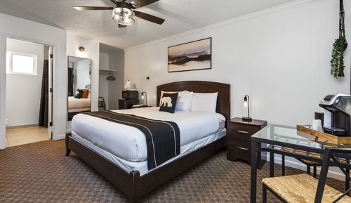 Classic Room, 1 King Bed
